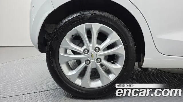Chevrolet Spark 2022 thumb 5