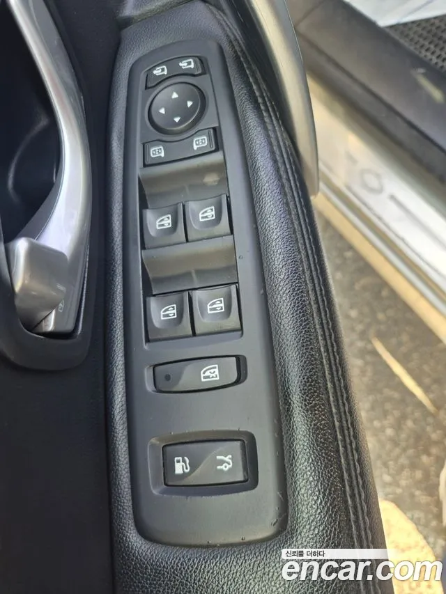 Renault SM5 2013 thumb 10