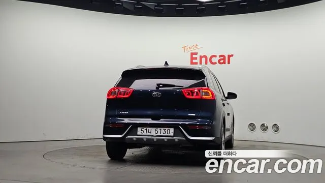 Kia Niro 2018 thumb 4