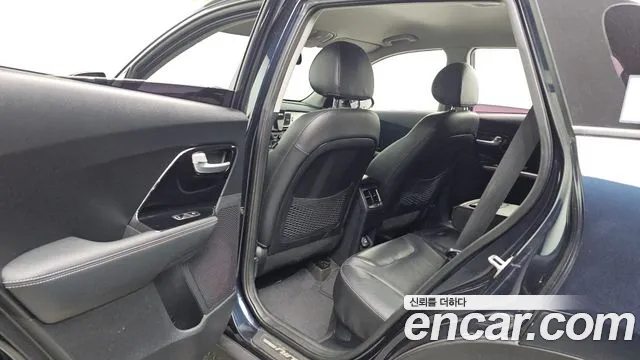 Kia Niro 2018 thumb 11