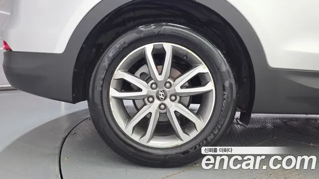 Hyundai Санта Фе 2012 thumb 5