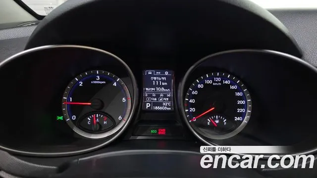 Hyundai Санта Фе 2012 thumb 8