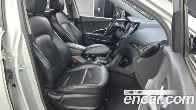 Hyundai Санта Фе 2012 thumb 12