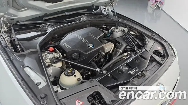 BMW 5 серии 2015 thumb 6