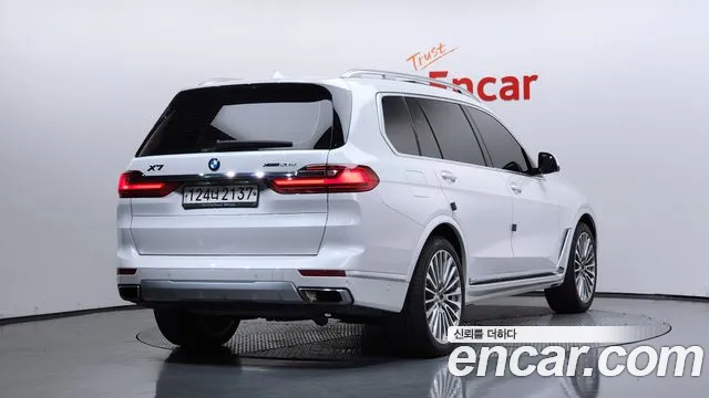 BMW X7 2020 thumb 2