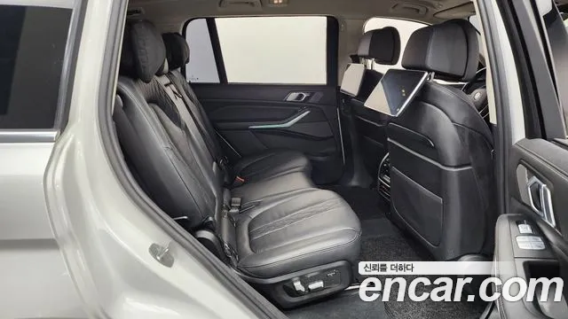 BMW X7 2020 thumb 11