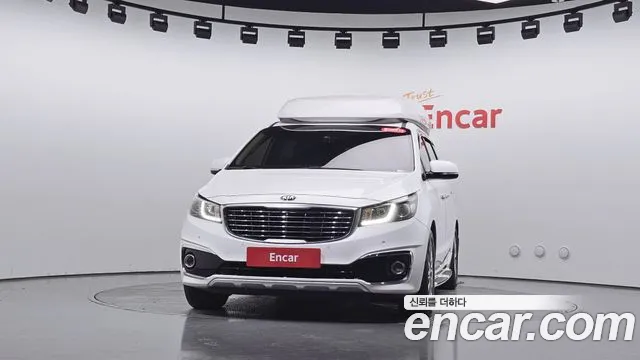 Kia Carnival 2017 thumb 2