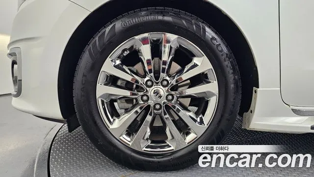 Kia Carnival 2017 thumb 4