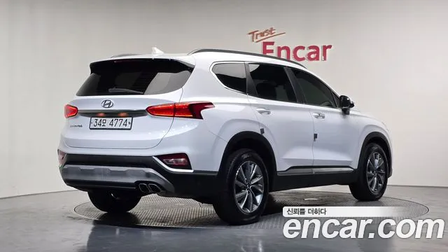 Hyundai Santa Fe 2019 thumb 2