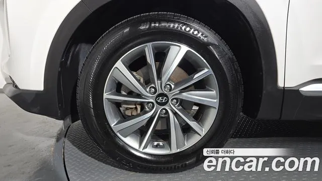 Hyundai Santa Fe 2019 thumb 5