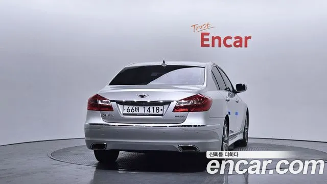 Hyundai Genesis 2012 thumb 4