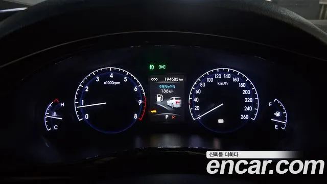 Hyundai Genesis 2012 thumb 8