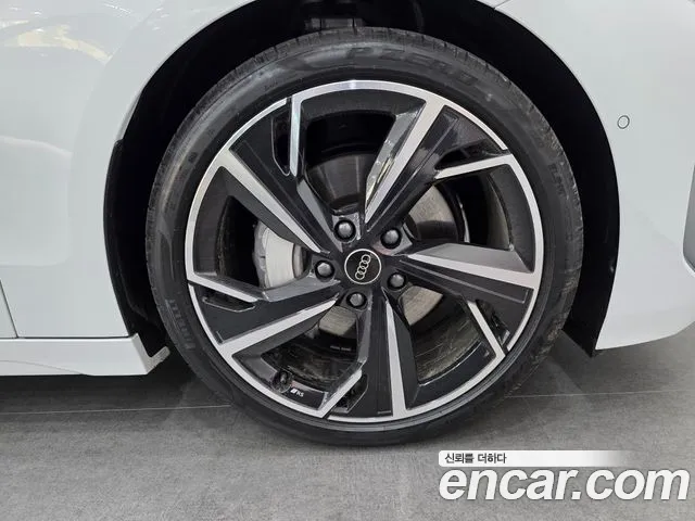 Audi A6 e-tron 2025 thumb 5