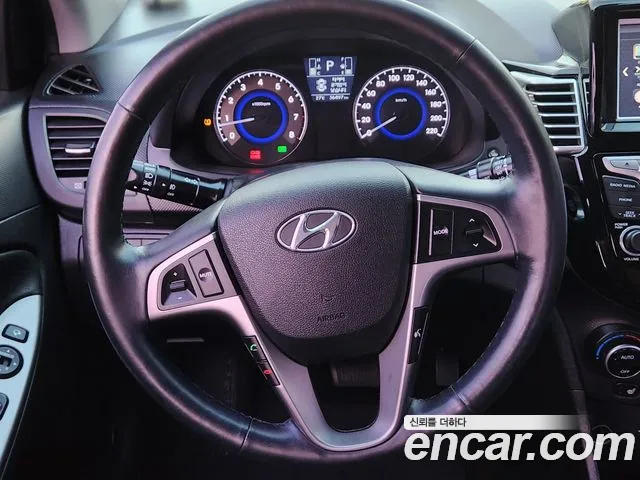 Hyundai Accent 2015 thumb 9