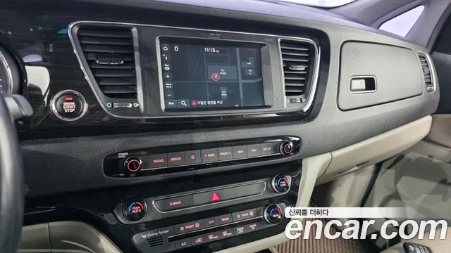 Kia Carnival 2018 thumb 12