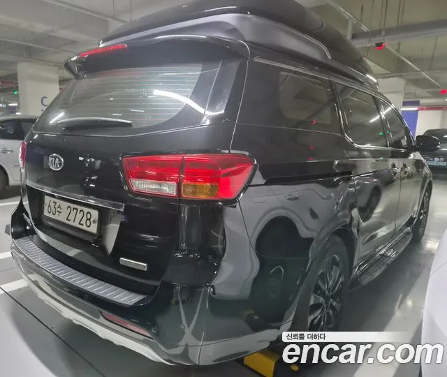 Kia Carnival 2015 thumb 4