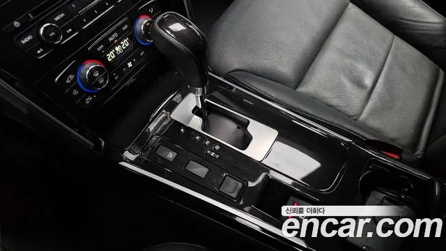 Renault Latitude 2016 thumb 9
