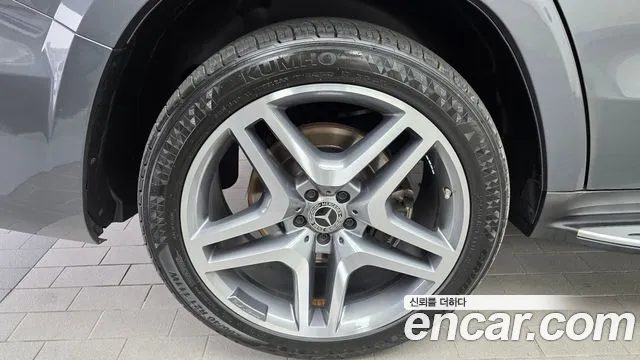 Mercedes-Benz GLS 2018 thumb 5