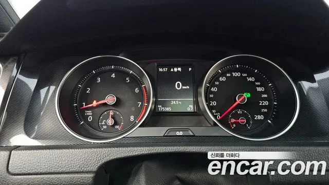 Volkswagen Golf Sportsvan 2016 thumb 8