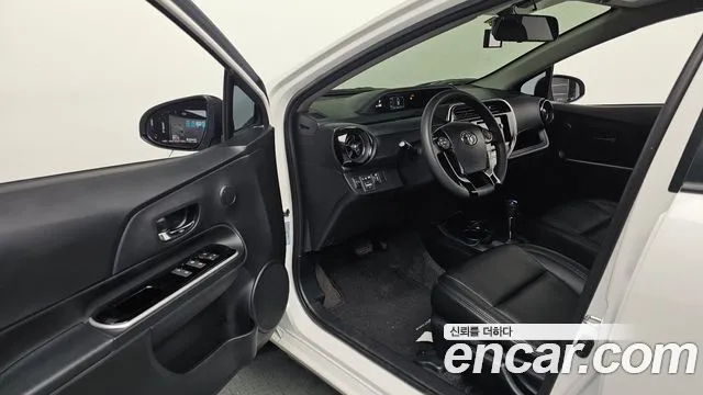Toyota Prius 2019 thumb 10