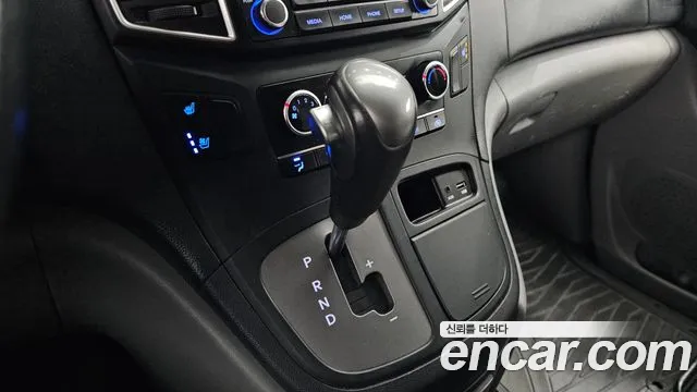 Hyundai Starex 2021 thumb 9