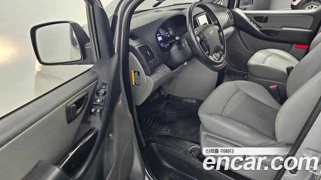 Hyundai Starex 2021 thumb 10
