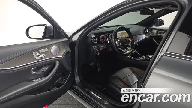 Mercedes-Benz E-Класс 2019 thumb 10
