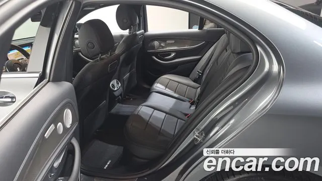 Mercedes-Benz E-Класс 2019 thumb 11