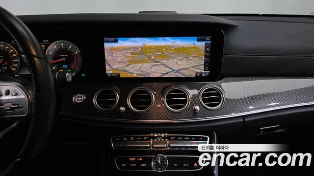 Mercedes-Benz E-Класс 2019 thumb 12