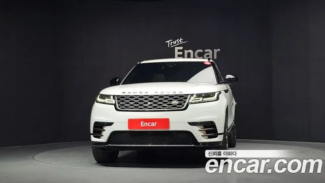 Land Rover Range Rover Velar 2019 thumb 3