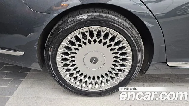 Genesis G90 2019 thumb 5