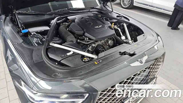 Genesis G90 2019 thumb 6