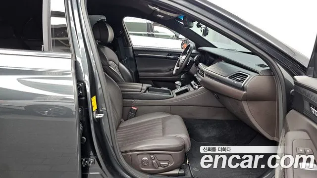 Genesis G90 2019 thumb 11