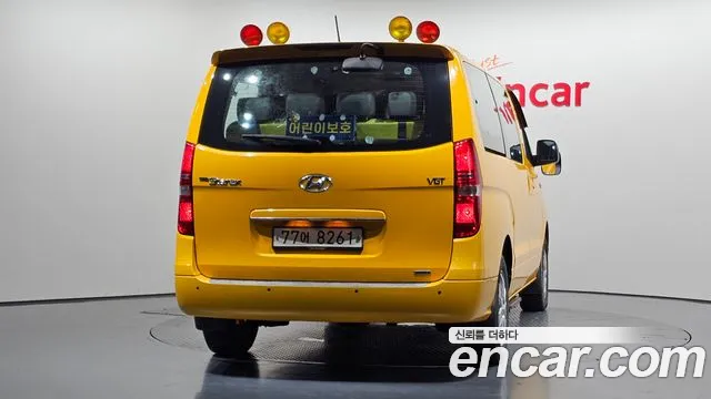 Hyundai Starex 2015 thumb 4