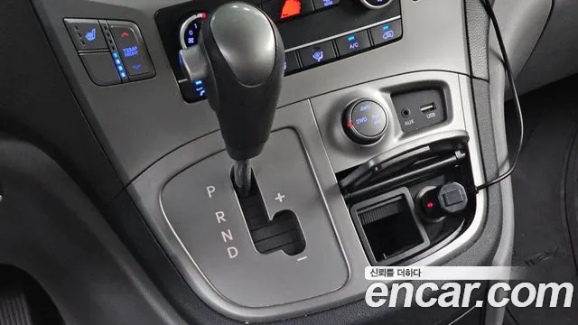 Hyundai Starex 2015 thumb 9
