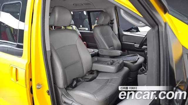 Hyundai Starex 2015 thumb 10