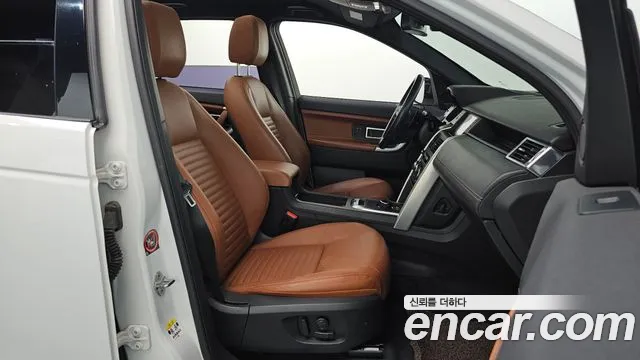 Land Rover Discovery Sport 2016 thumb 10