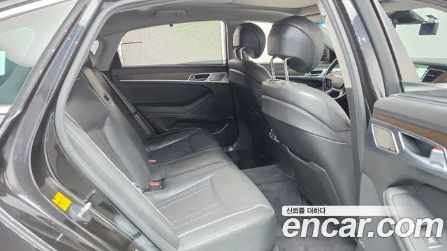 Genesis G80 2018 thumb 11