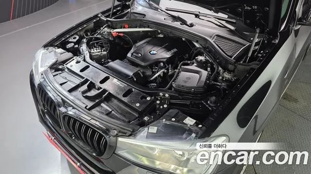 BMW X4 2017 thumb 6