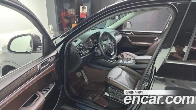 BMW X4 2017 thumb 10