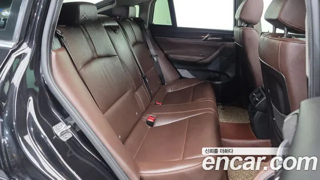 BMW X4 2017 thumb 12
