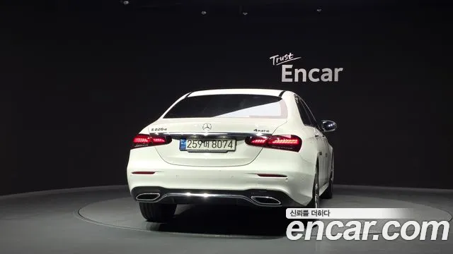 Mercedes-Benz E-Класс 2021 thumb 4