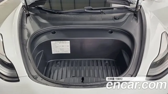 Tesla Model 3 2021 thumb 6