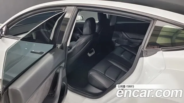 Tesla Model 3 2021 thumb 7