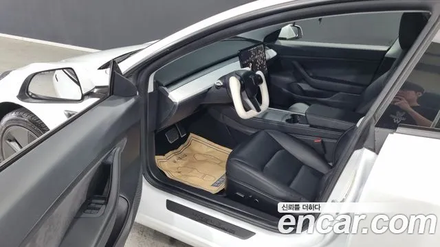 Tesla Model 3 2021 thumb 10