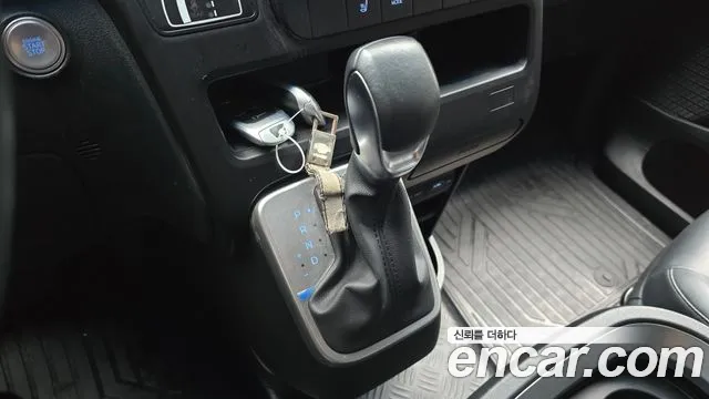 Hyundai Staria 2022 thumb 9