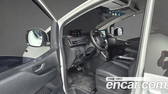 Hyundai Staria 2022 thumb 10