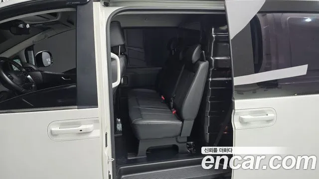 Hyundai Staria 2022 thumb 11