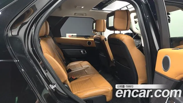 Land Rover Discovery 2017 thumb 12
