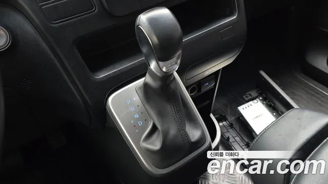 Hyundai Staria 2021 thumb 9